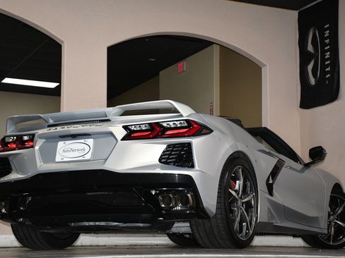 Used 2022 Chevrolet Corvette Stingray Convertible w/ Z51 Performance Package RWD image 85