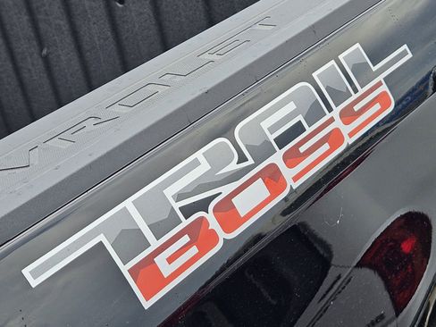 New 2026 Chevrolet Silverado 1500 LT Trail Boss w/ LT Trail Boss Premium Package AWD/4WD image 16