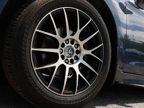 Used 2015 Subaru Legacy 2.5i Premium AWD/4WD image 29