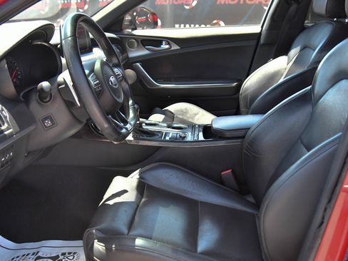 Used 2019 Kia Stinger GT1 RWD image 18