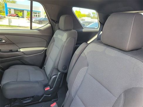 Certified 2023 Chevrolet Traverse LT image 9