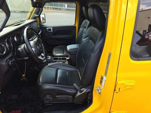 Used 2020 Jeep Wrangler Unlimited Sahara image 4