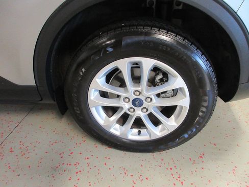Used 2022 Ford Escape SE w/ Convenience Package AWD/4WD image 30