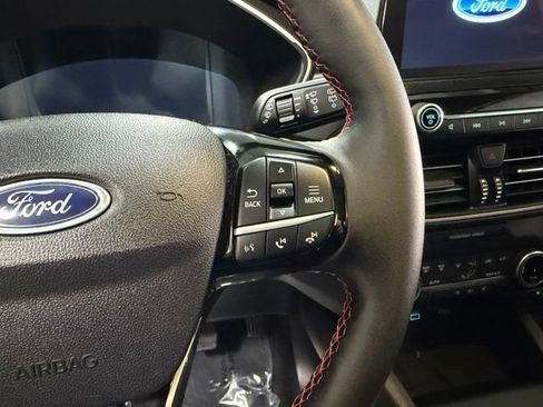 Used 2022 Ford Escape SEL w/ SEL Stealth AWD Package image 16