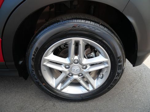 Used 2021 Hyundai Kona SE FWD image 36