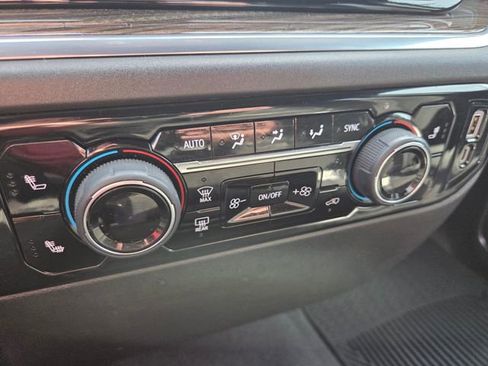 Used 2024 Chevrolet Silverado 1500 LT image 12