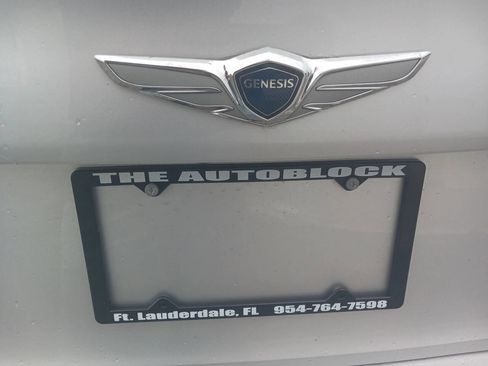 Used 2015 Hyundai Genesis 3.8 w/ Option Group 03 image 18