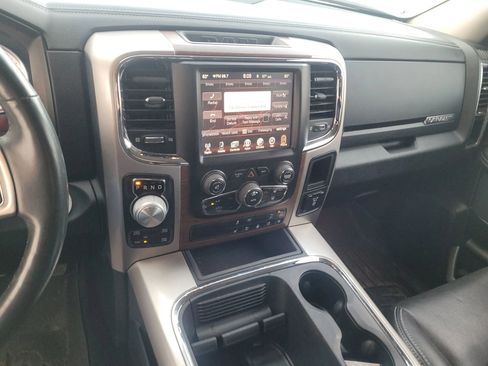 Used 2016 RAM 1500 Laramie w/ Convenience Group image 8