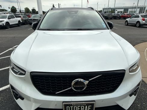 Used 2023 Volvo XC40 B5 Ultimate w/ Climate Package AWD/4WD image 2