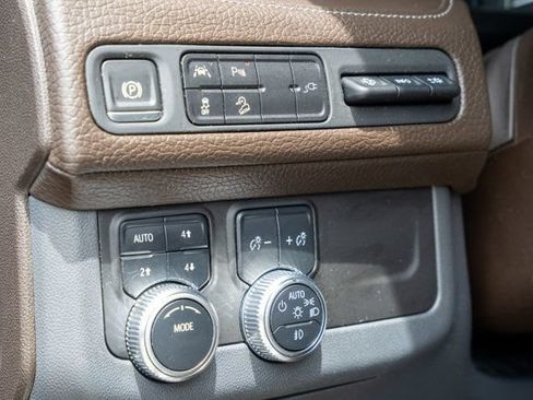 Used 2021 GMC Yukon Denali AWD/4WD image 36