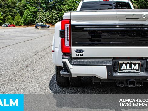 Used 2025 Ford F450 Platinum w/ FX4 Off-Road Package AWD/4WD image 12