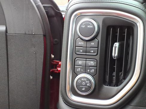 Used 2021 GMC Sierra 1500 Denali w/ Denali Ultimate Package image 17