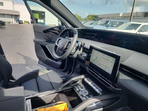 New 2025 Lincoln Nautilus Premier w/ Jet Appearance Package image 23