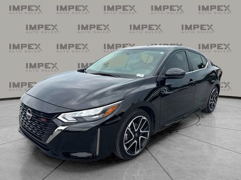 Used 2025 Nissan Sentra SR FWD image 1