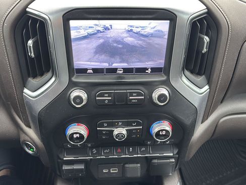 Used 2022 GMC Sierra 1500 SLT AWD/4WD image 21