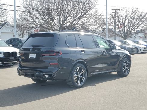 New 2026 BMW X7 xDrive40i w/ Executive Package image 3