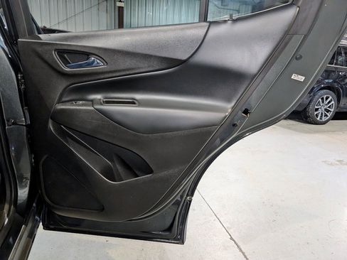 Used 2018 Chevrolet Equinox LT image 23