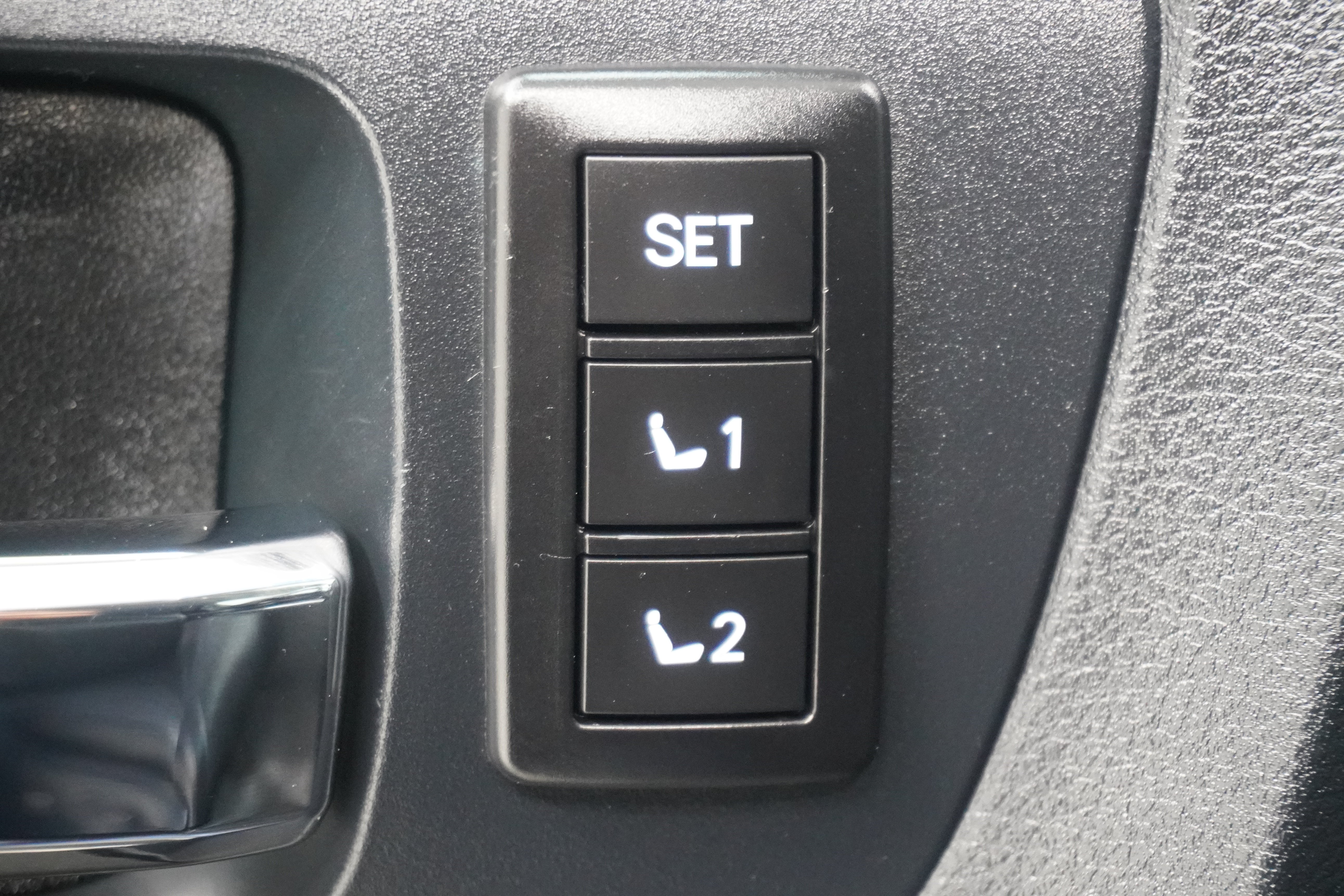 Used 2018 Toyota Tundra Platinum AWD/4WD image 14