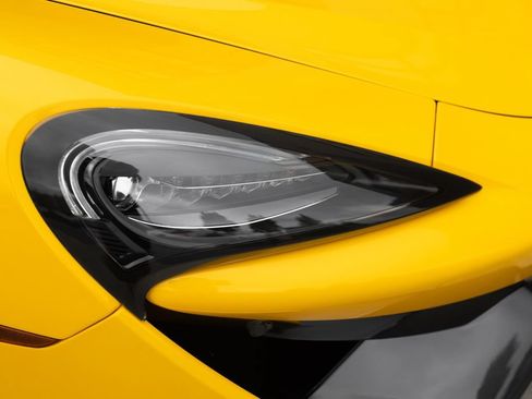 Used 2019 McLaren 570S Spider RWD image 16