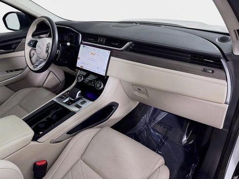 Used 2023 Jaguar F-PACE S image 31