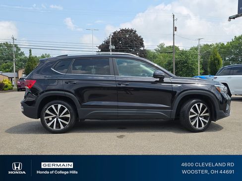 Used 2024 Volkswagen Taos SE FWD image 18
