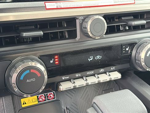 New 2025 Toyota Tacoma TRD Off-Road image 14