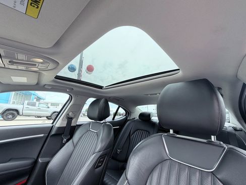 Used 2019 Genesis G70 2.0T Advanced w/ Elite Package RWD image 10