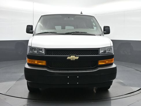 Used 2023 Chevrolet Express 3500 LS RWD image 2