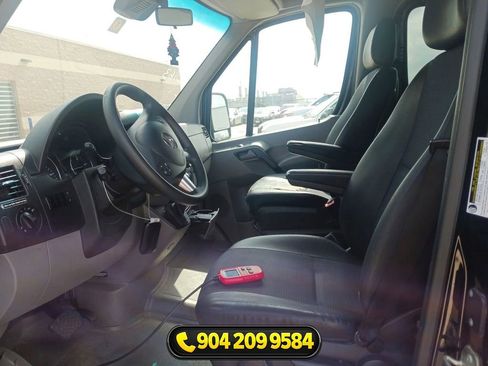 Used 2016 Mercedes-Benz Sprinter 2500 image 2