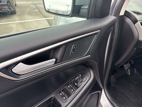 Used 2021 Ford Edge SEL w/ Convenience Package image 24