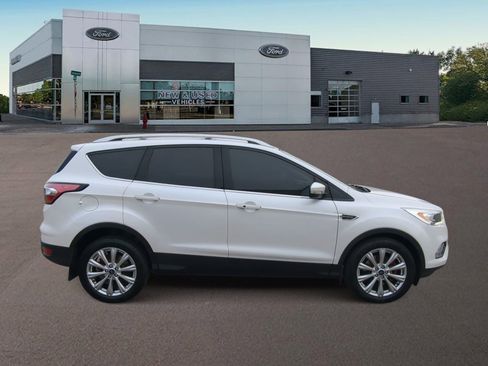Used 2018 Ford Escape Titanium image 12