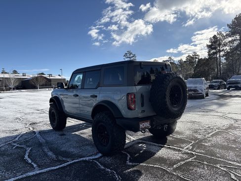 Used 2023 Ford Bronco Badlands image 6