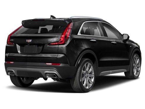 Used 2022 Cadillac XT4 Luxury w/ Cold Weather Package AWD/4WD image 2