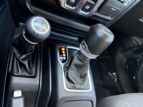 Certified 2023 Jeep Wrangler Sport S image 31