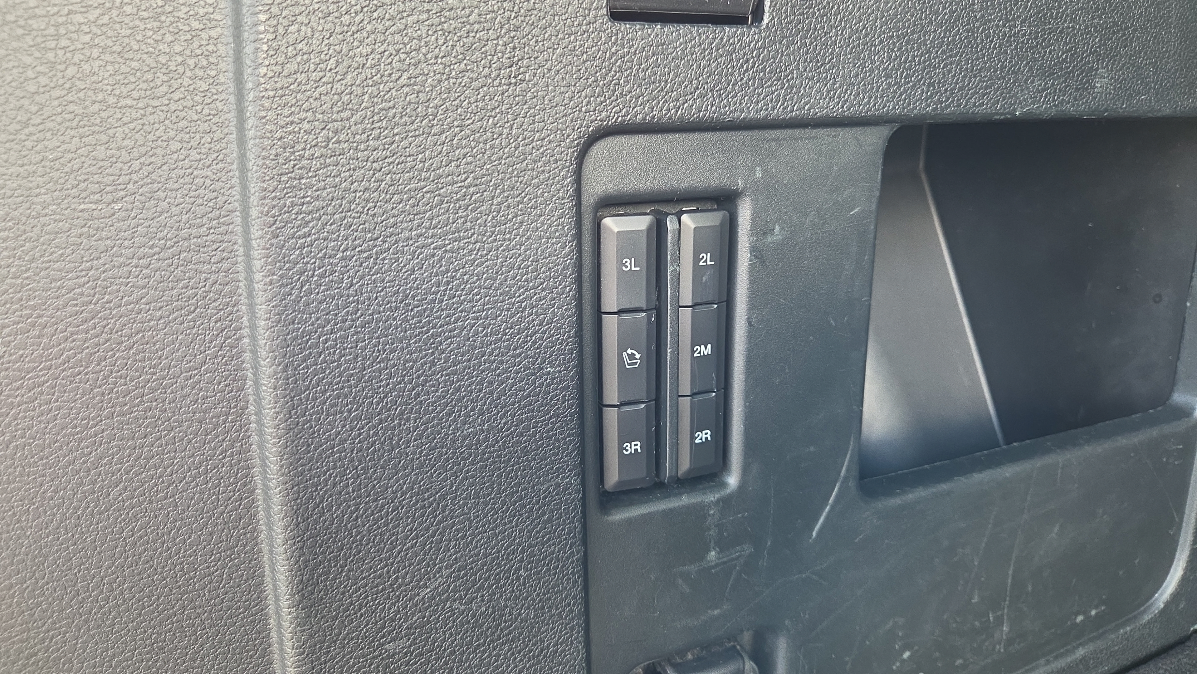 Used 2021 Ford Expedition Max XLT RWD image 10
