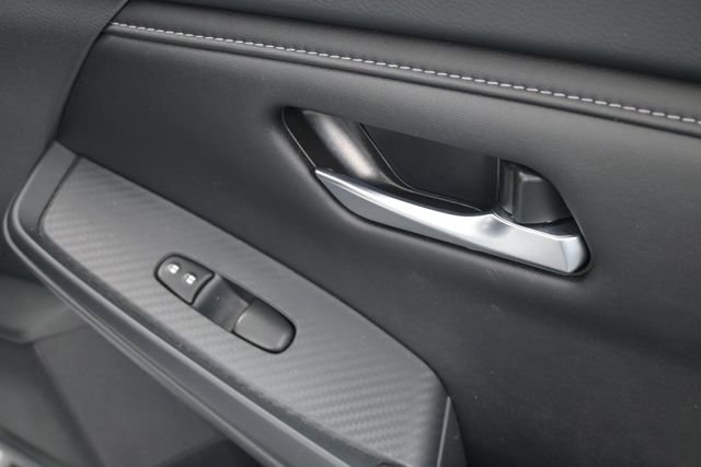 Used 2025 Nissan Sentra SV FWD image 47