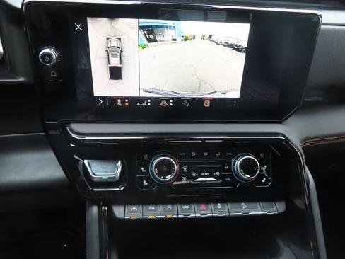 Certified 2025 GMC Sierra 1500 AT4 w/ AT4 Premium Package AWD/4WD image 34