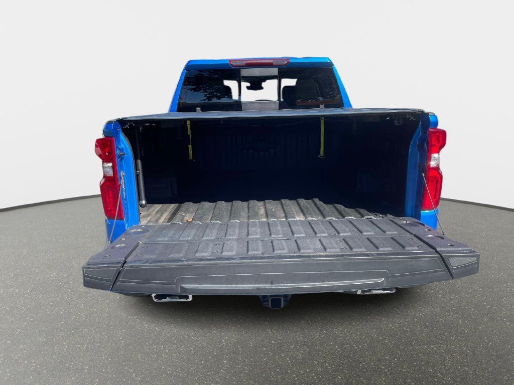 Used 2025 Chevrolet Silverado 1500 LT Trail Boss w/ Convenience Package II AWD/4WD image 14