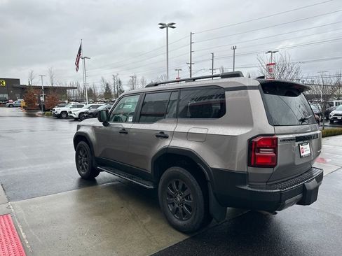 Used 2025 Toyota Land Cruiser image 5