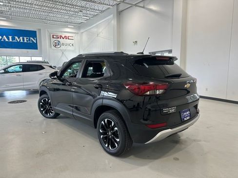 Used 2022 Chevrolet TrailBlazer LT w/ Convenience Package image 12