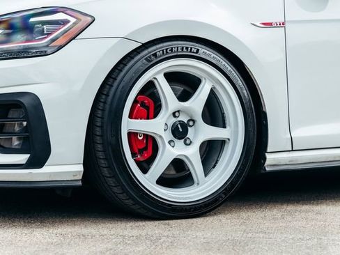 Used 2019 Volkswagen GTI SE image 51