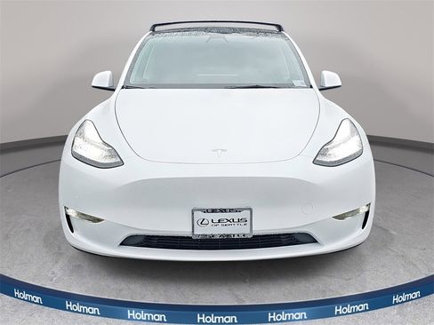 Used 2021 Tesla Model Y Long Range image 3