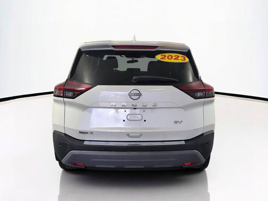 Used 2023 Nissan Rogue SV FWD image 6