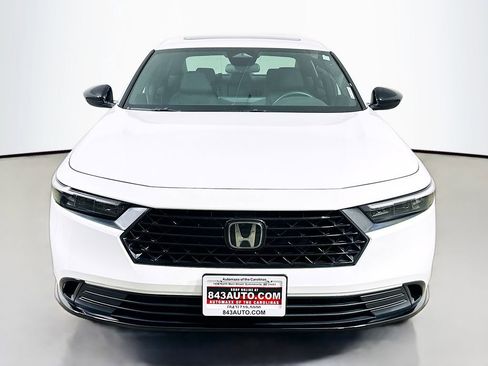 Used 2025 Honda Accord Sport image 2