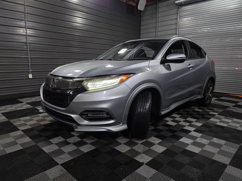 Used 2019 Honda HR-V Touring image 39