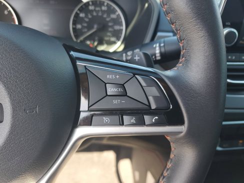 Certified 2025 Nissan Altima 2.5 SR image 18