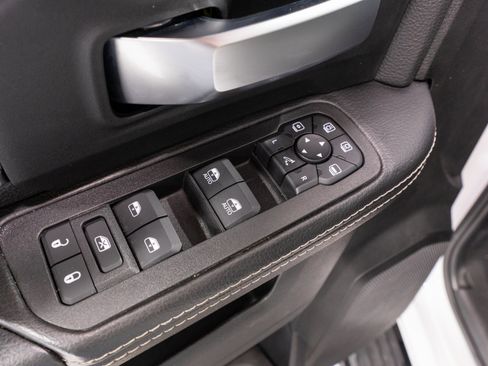 Used 2025 RAM 2500 Big Horn AWD/4WD image 14