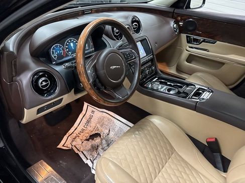 Used 2016 Jaguar XJ L Portfolio image 15