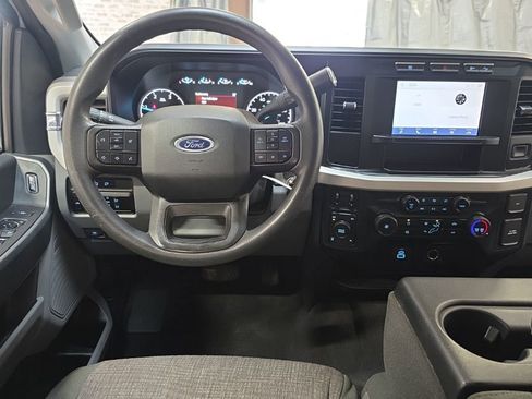 Used 2023 Ford F250 XLT w/ FX4 Off-Road Package AWD/4WD image 16
