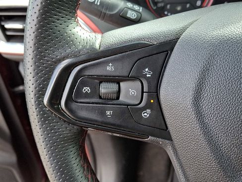 Used 2023 Chevrolet TrailBlazer RS w/ Sun and Liftgate Package image 21